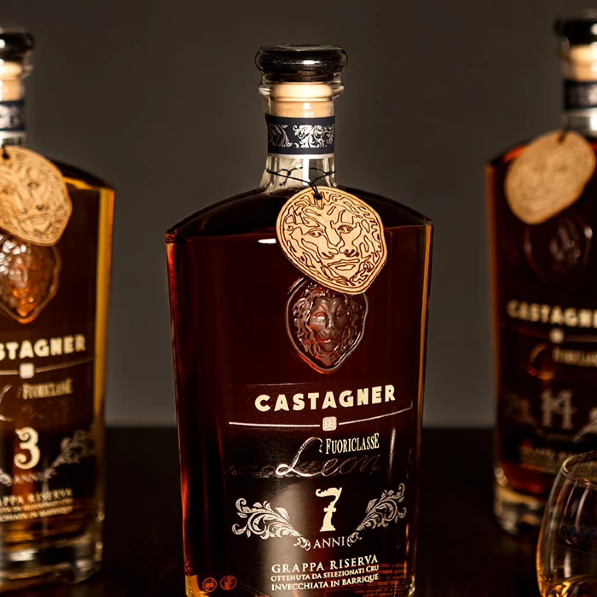 castagner-fuoriclasse-leon-grappa-riserva-7-anni-700-ml-38-con-astuccio image 4